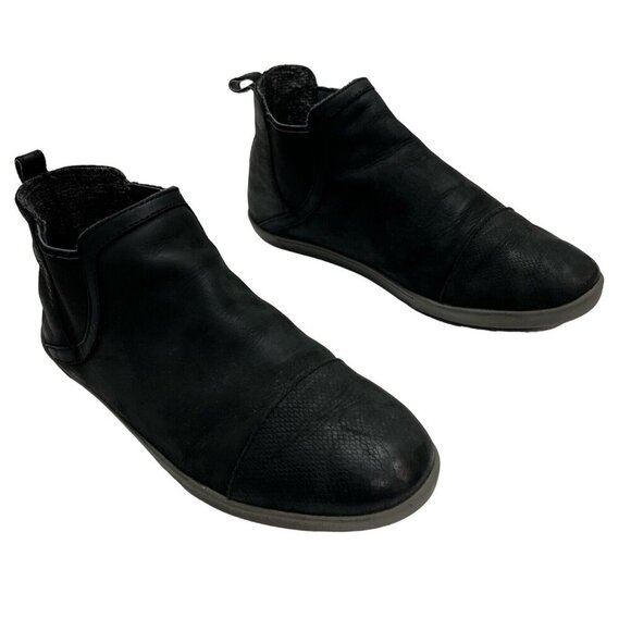 Olukai Pumehana Hulu WP Boots Women 9 Black Nubuck Leather Ankle Booties Pull On - Picture 4 of 9